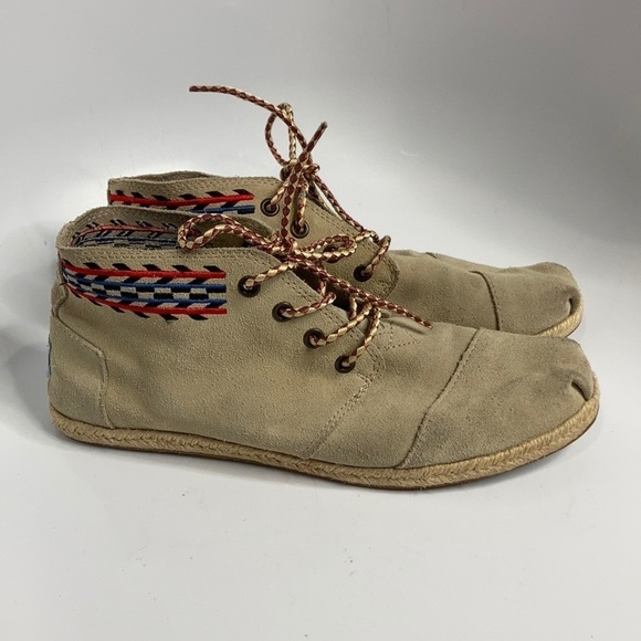 Toms suede ankle boots size 9.5 Aztec embroidered - Picture 1 of 5